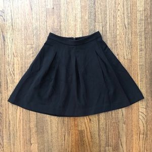Express stretch pleated skirt